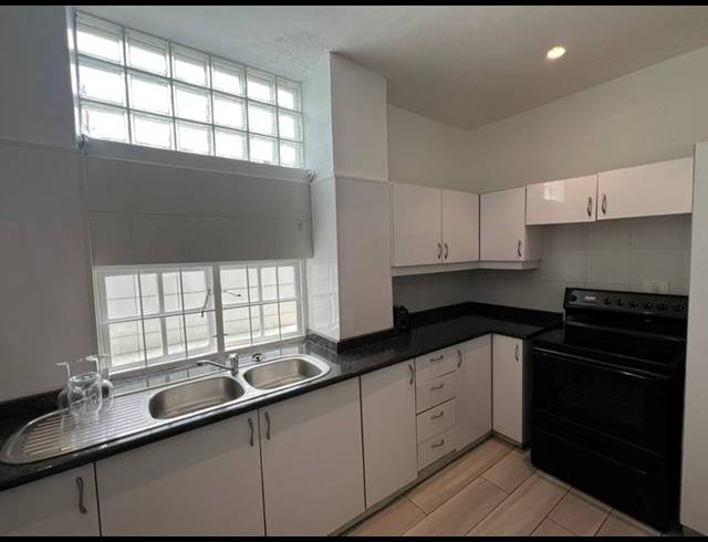 2 BEDROOM APARTMENT FOR SALE IN ESSENWOOD